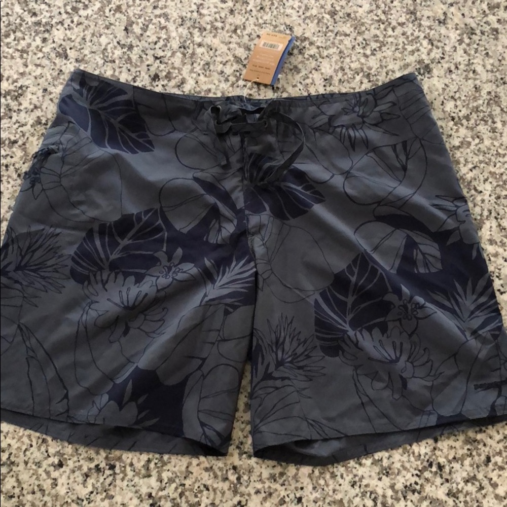 Women’s board shorts
